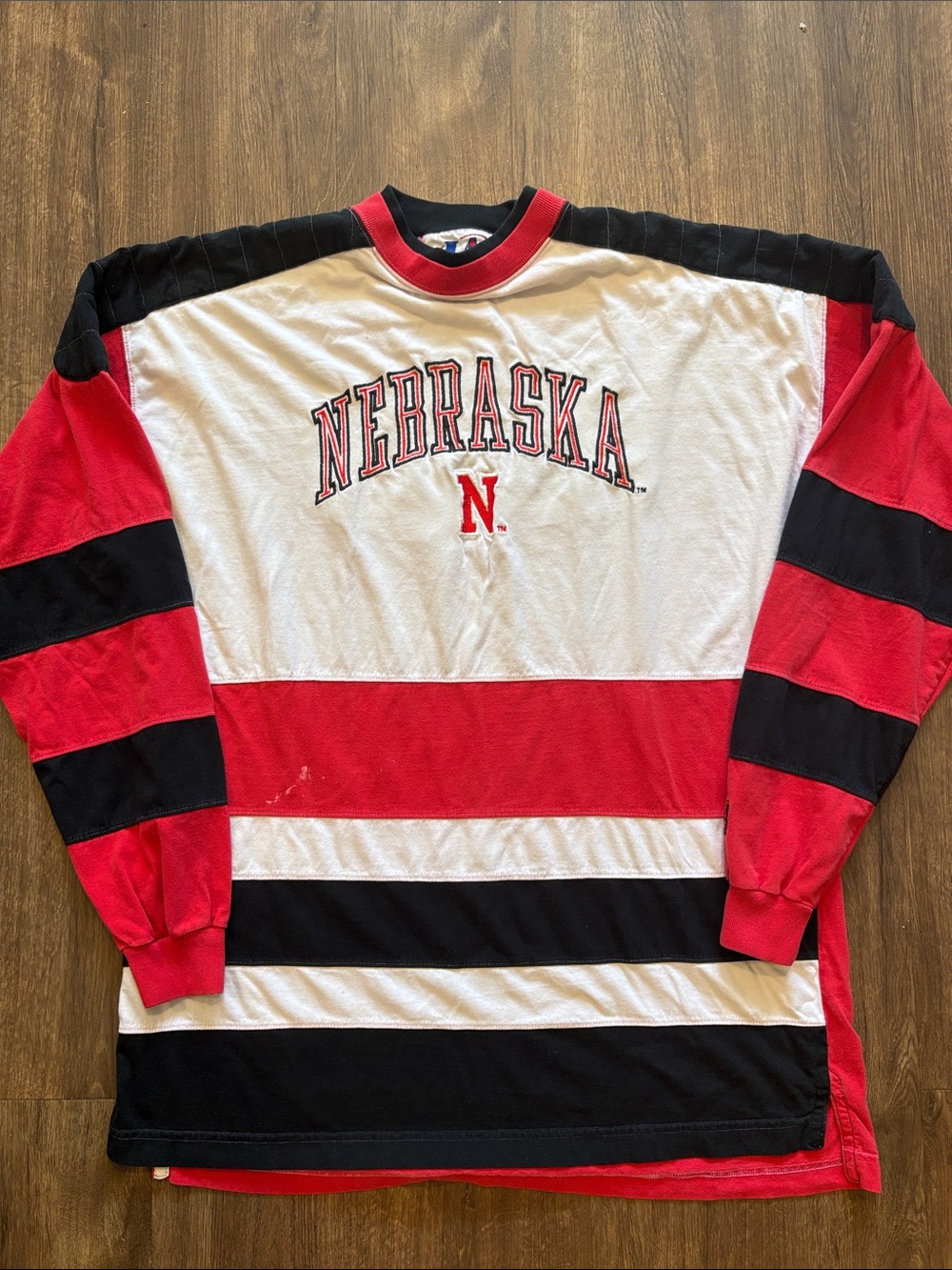 Vintage University of Nebraska men’s XL long sleeve rugby style T-shirt